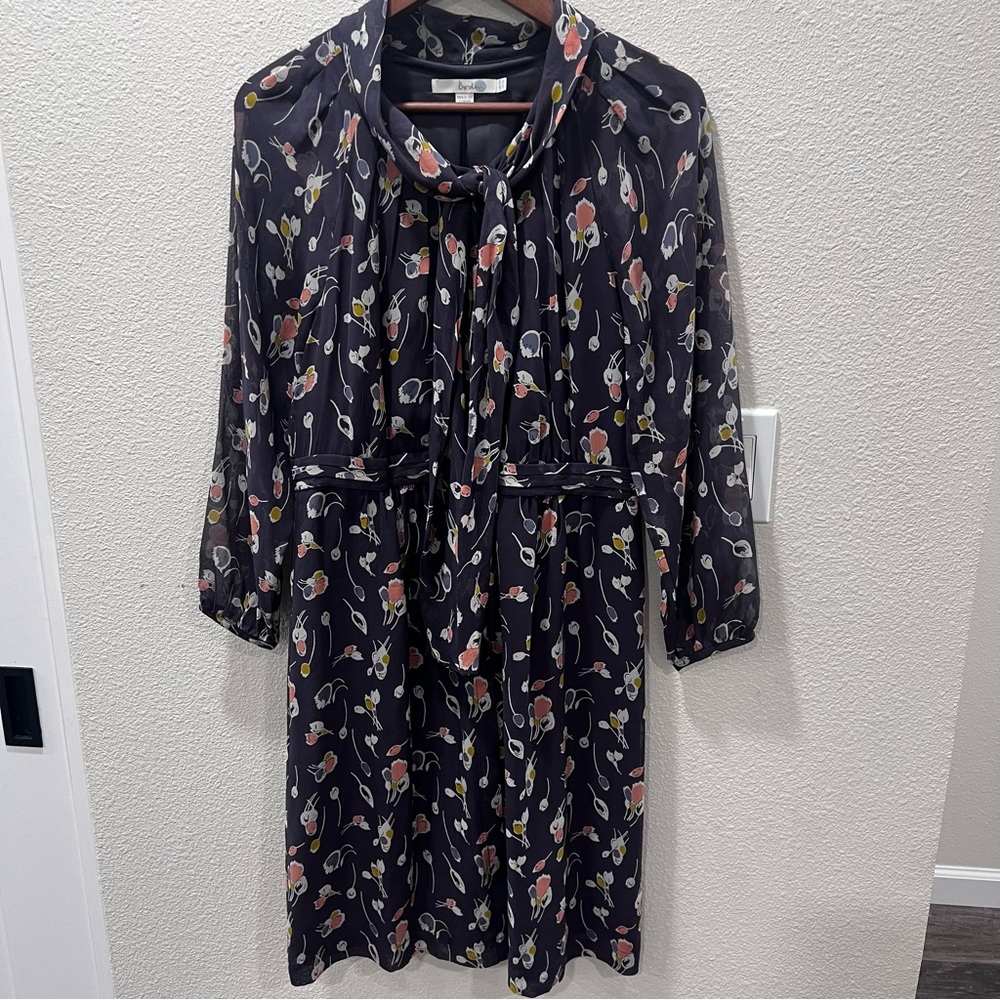 100% Silk Boden Dress Grey Floral Print Long Sleeve Knee Length Size 6R Romantic